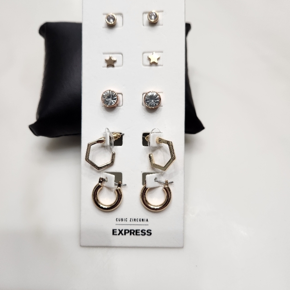 Express Gold Earring Set